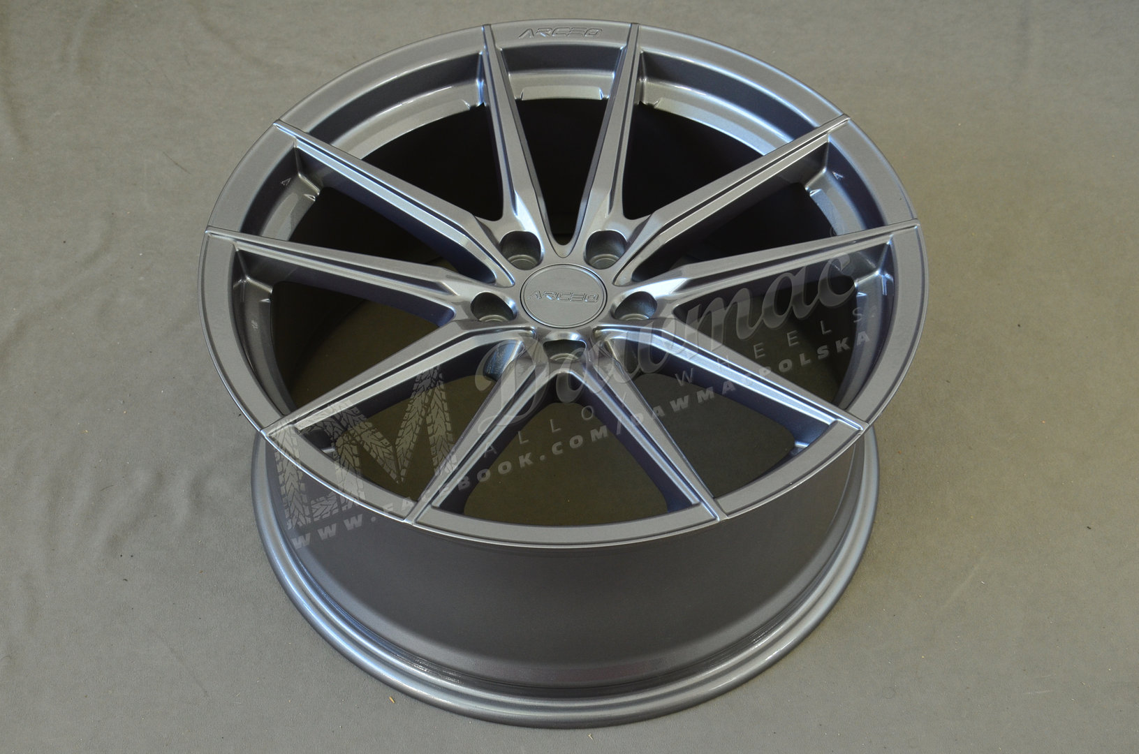 Arceo Monaco 19" 8,5J ET30 5x120 Glossy Titan - obrazek 5