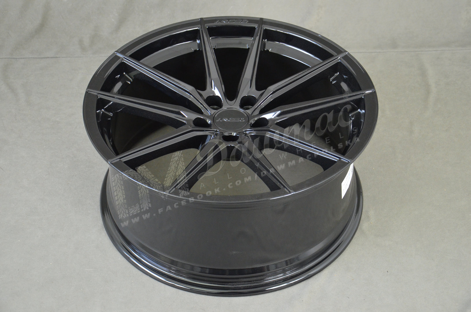 Arceo Monaco 19" 8,5J ET33 5x114,3 Glossy Black - obrazek 5