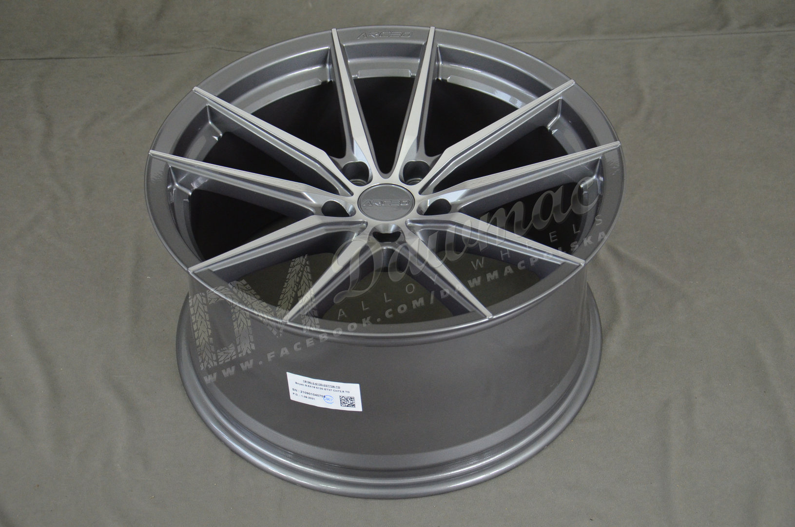 Arceo Monaco 19" 9,5J ET37 5x120 Titan Diamond - obrazek 5