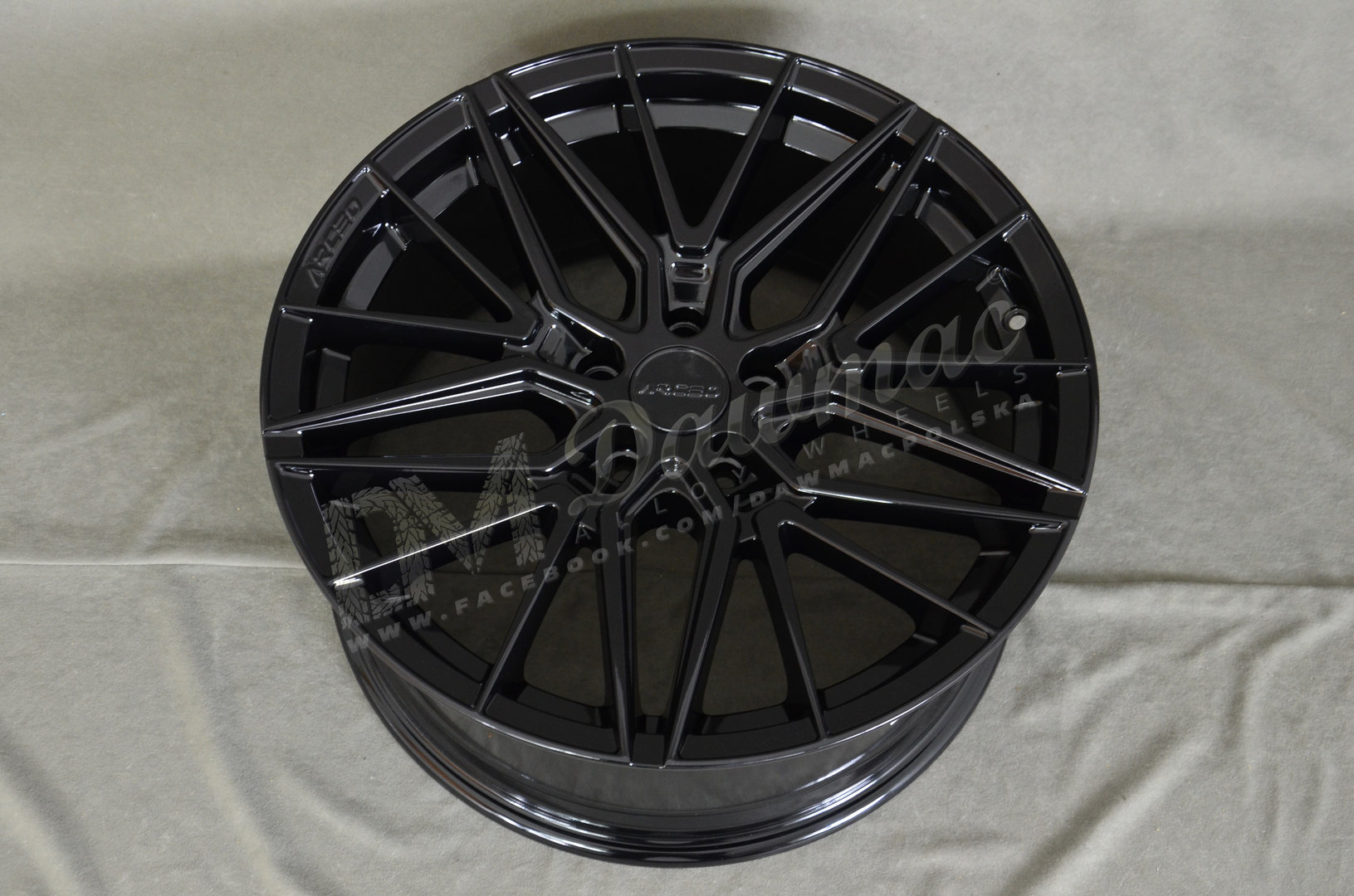Arceo Sevilla 19" 8,5J ET40 + 9,5J ET37 5x108 Gloss Black - obrazek 5