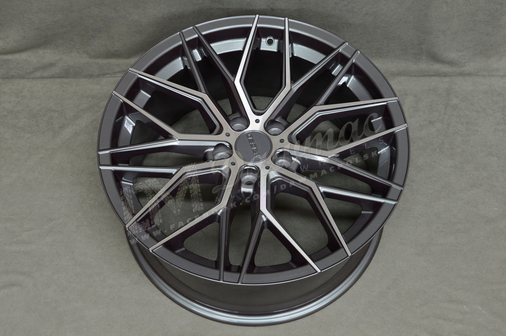 Arceo Valencia 19" 8,5J ET33 5x120 Titan Diamond - obrazek 5