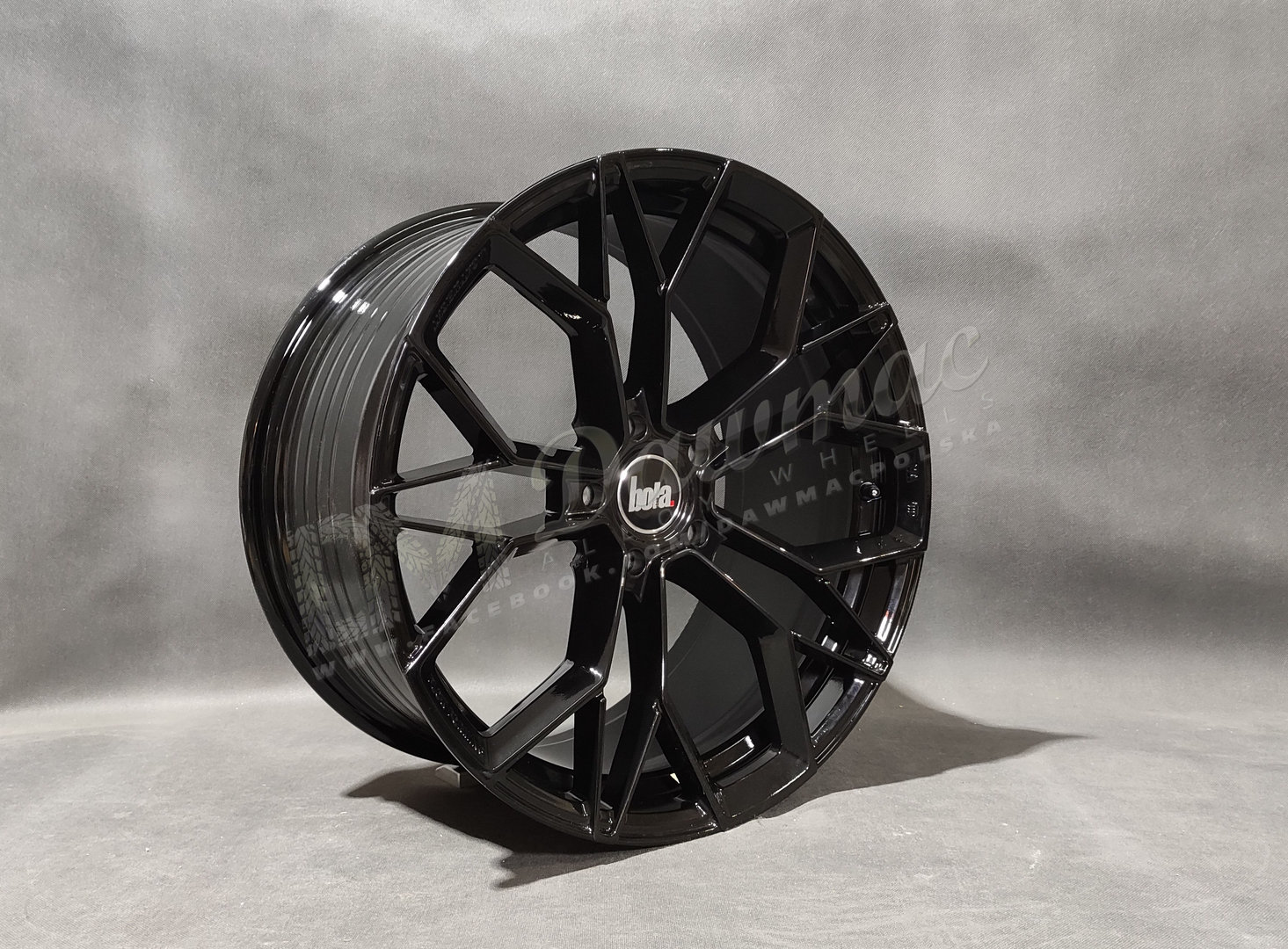 BOLA FLF 19" 8,5J ET25-ET50 5x100-5x120 Gloss Black - obrazek 3