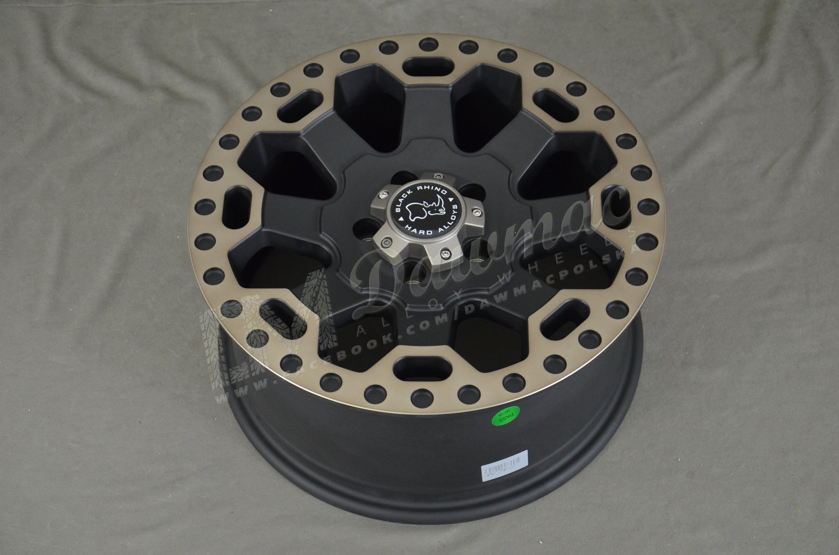 Black Rhino Warlord 18" 8J ET30 5x127 Matte Black with Dark Tint Edge - obrazek 5