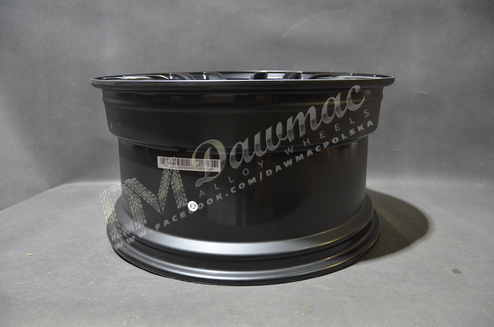 Breyton Race GTX 21" 10,5J ET44 5x112 Matt Black with Polished Lip - obrazek 5