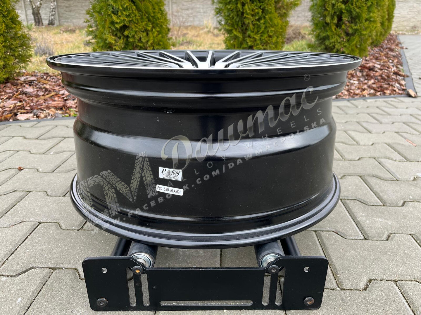 AXE EX50 21" 9J ET25 5x108-5x130 Gloss Black Polished - obrazek 5