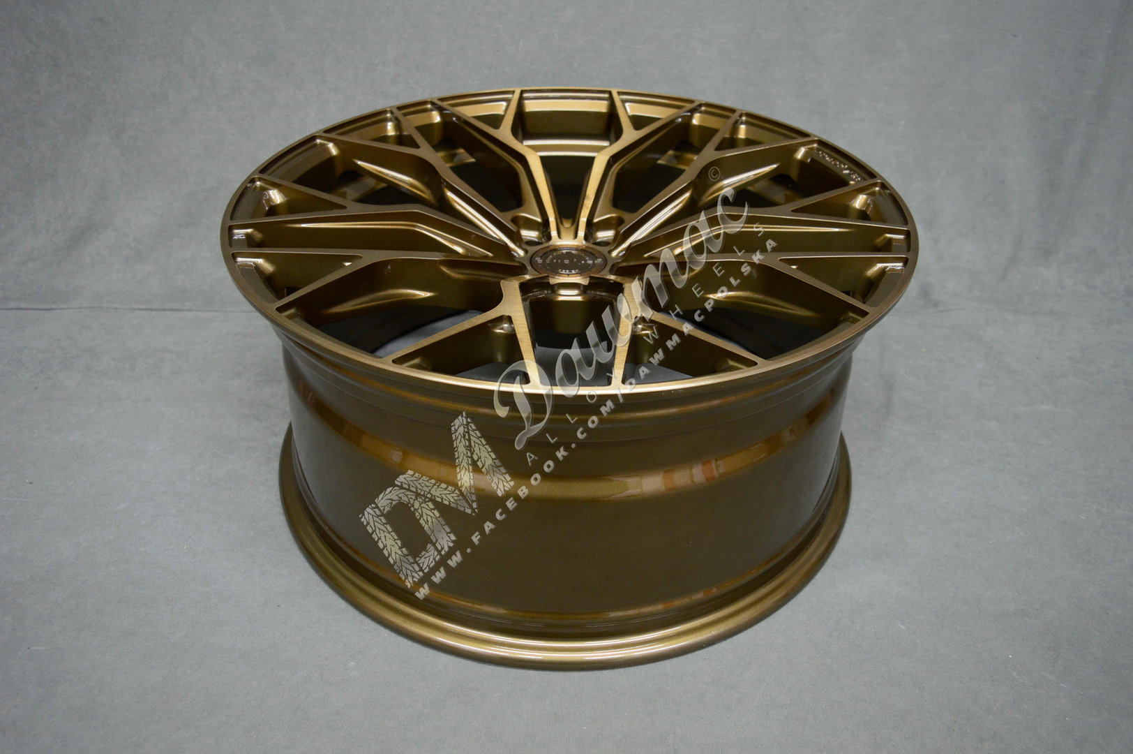 Concaver CVR1 21" 10,5J ET10-ET46 BLANK Brushed Bronze - obrazek 6