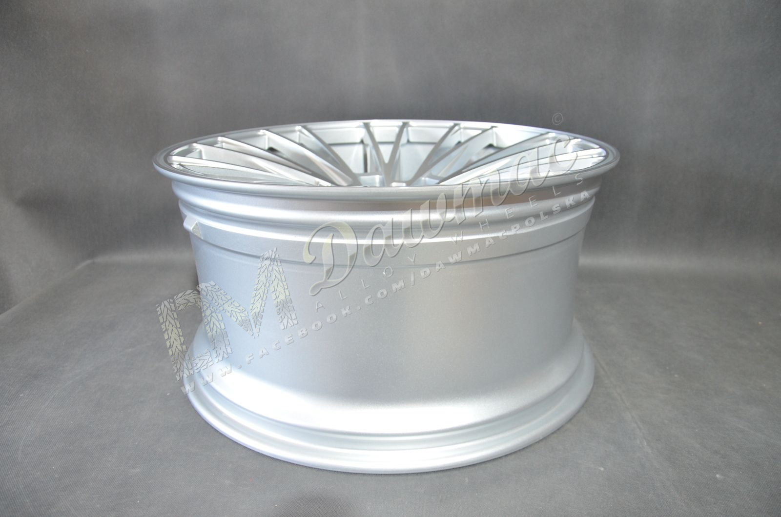 AXE CF2 21" 10,5J ET25 5x108-5x130 Silver & Polished - obrazek 6