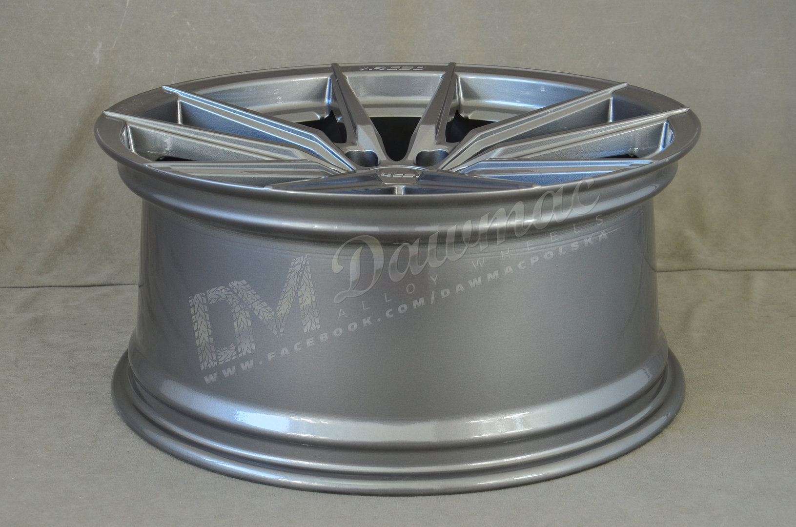 Arceo Monaco 19" 8,5J ET30 5x120 Glossy Titan - obrazek 6