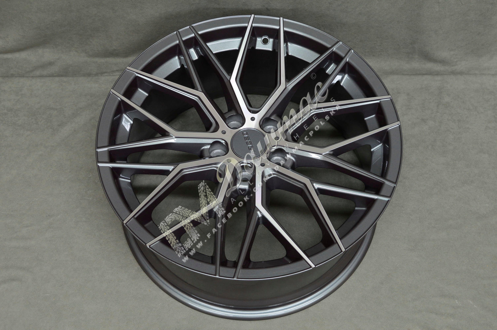 Arceo Valencia 19" 8,5J ET35 5x112 Titan Diamond - obrazek 5