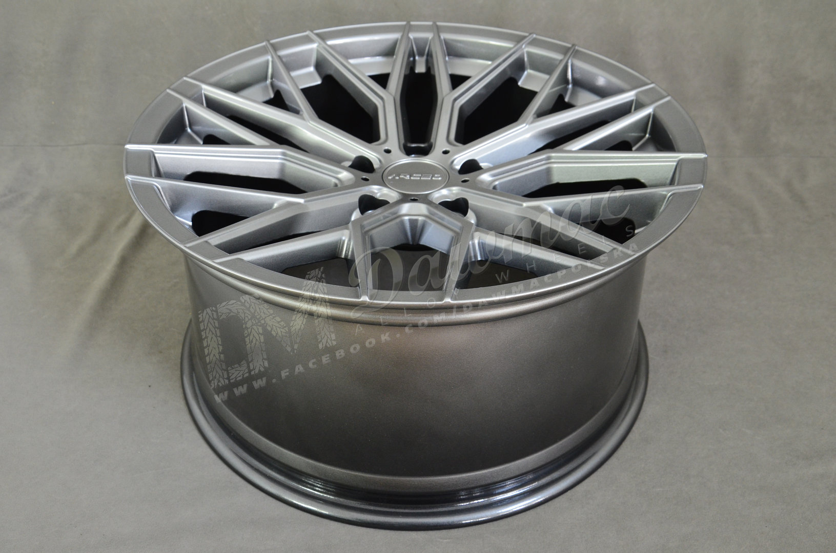 Arceo Valencia 19" 9,5J ET40 5x112 Hyper Black - obrazek 6