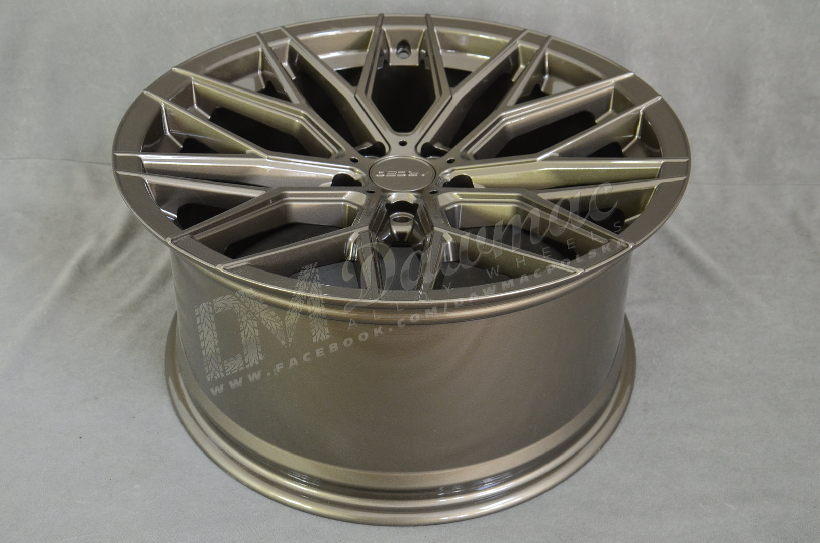 Arceo Valencia 19" 9,5J ET40 5x114,3 Glossy Bronze - obrazek 6