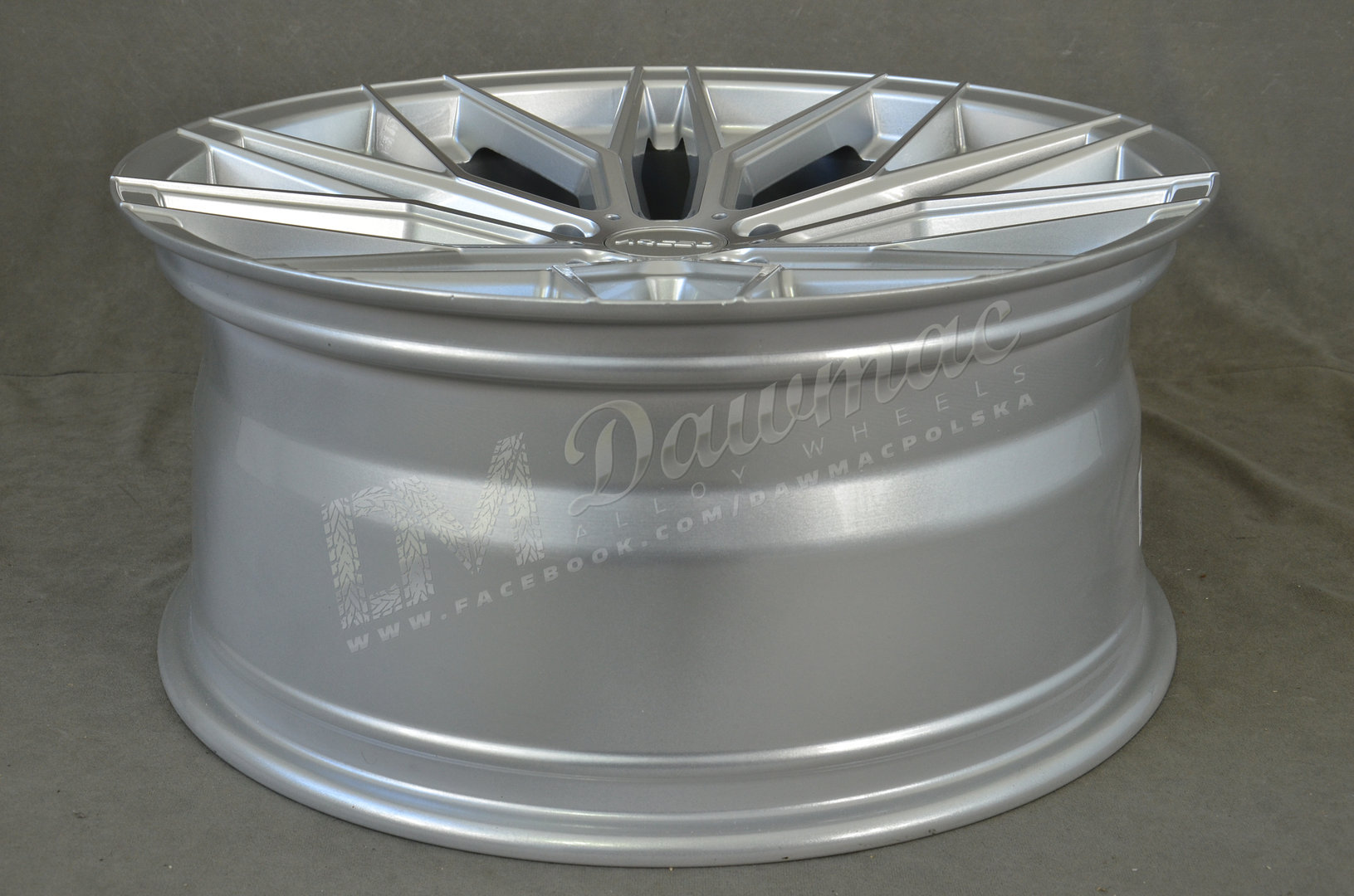 Arceo Valencia 21" 10,5J ET45 5x114,3 Silver Diamond - obrazek 6