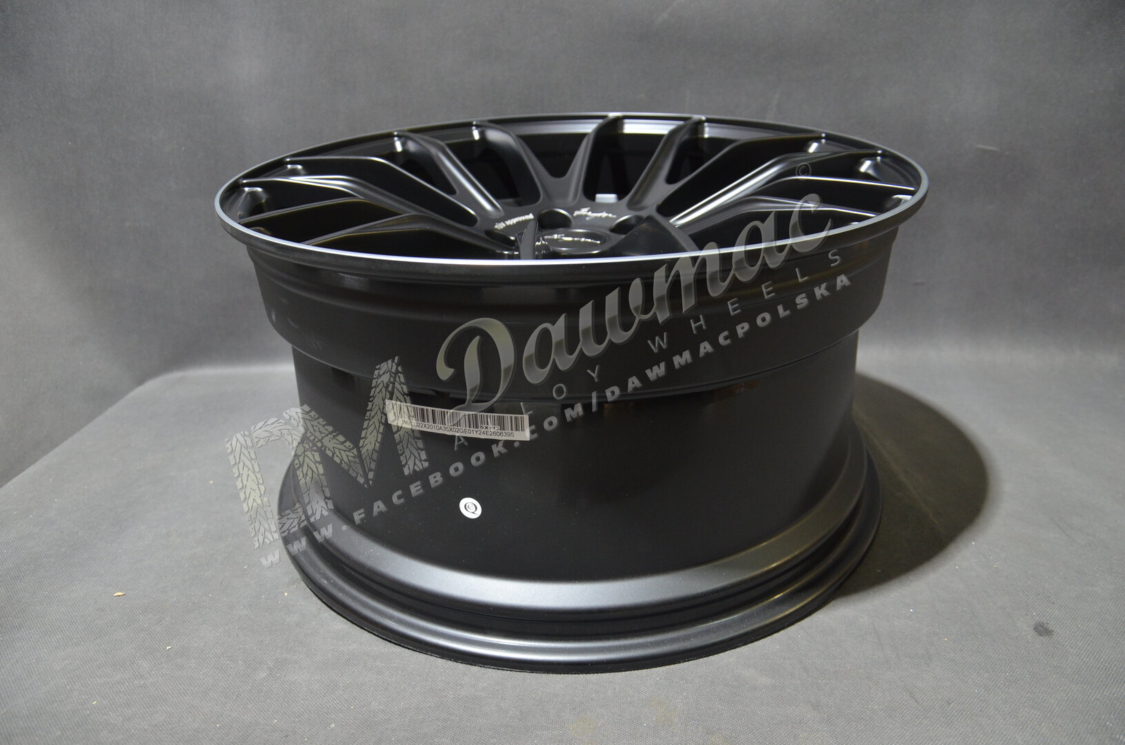 Breyton Race GTX 20" 10J ET35 5x112 Matt Black with Polished Lip - obrazek 6