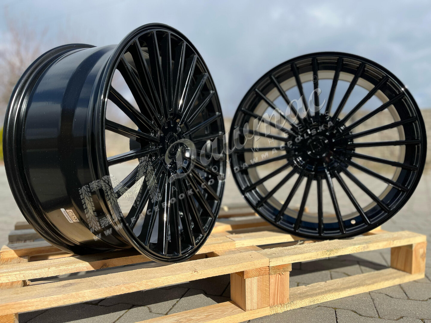 AXE EX50 22" 10J ET30 + 11,5J ET45 5x108-5x130 Gloss Black - obrazek 7