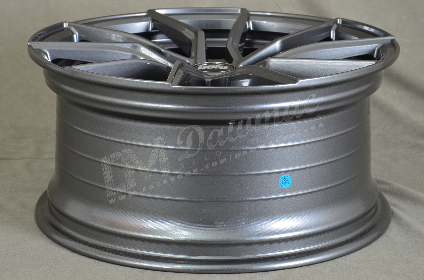 BOLA B25 18" 8,5J ET25-ET45 5x98-5x120 Gloss Gunmetal - obrazek 7