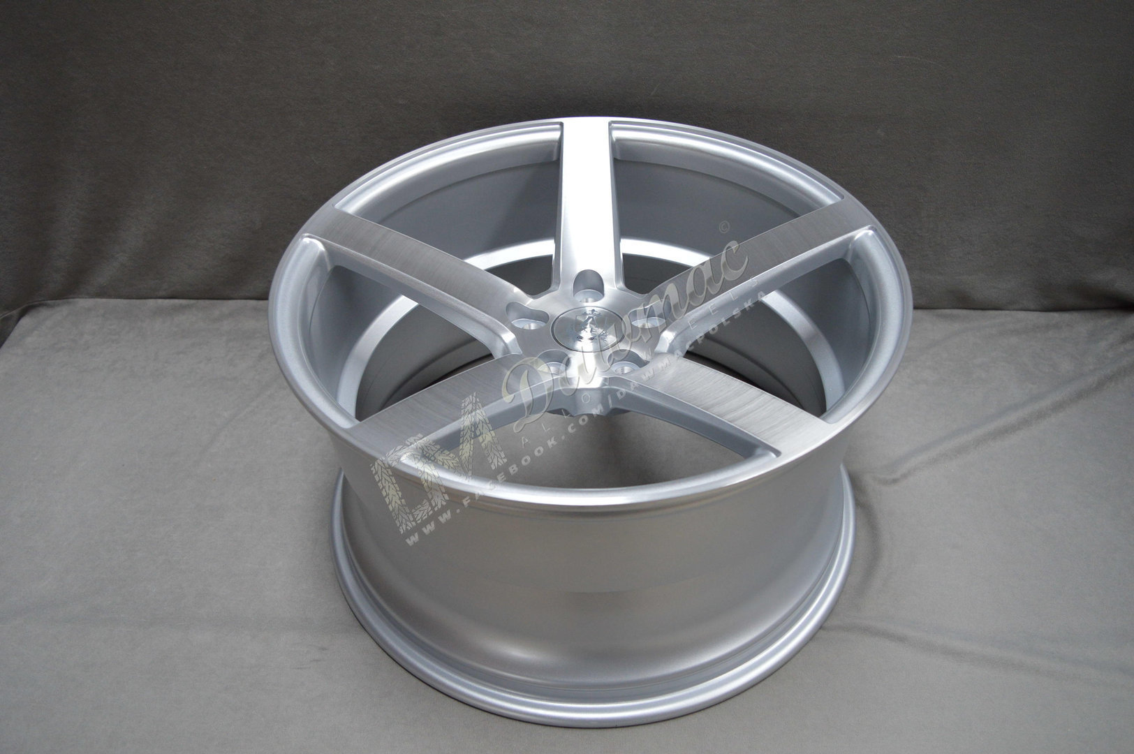 AXE EX18 20" 10,5J ET42 5x108-5x130 Silver & Polished - obrazek 5