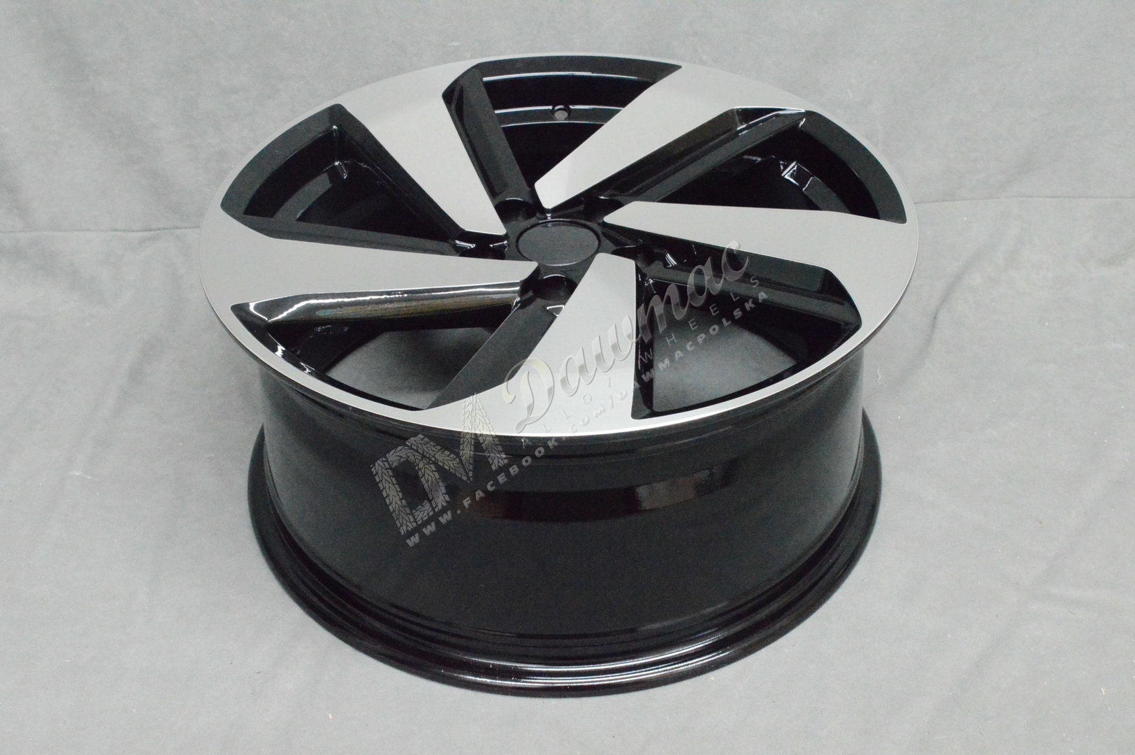 DARE WSGR-E 18" 8J ET42 5x112 BPF - obrazek 5