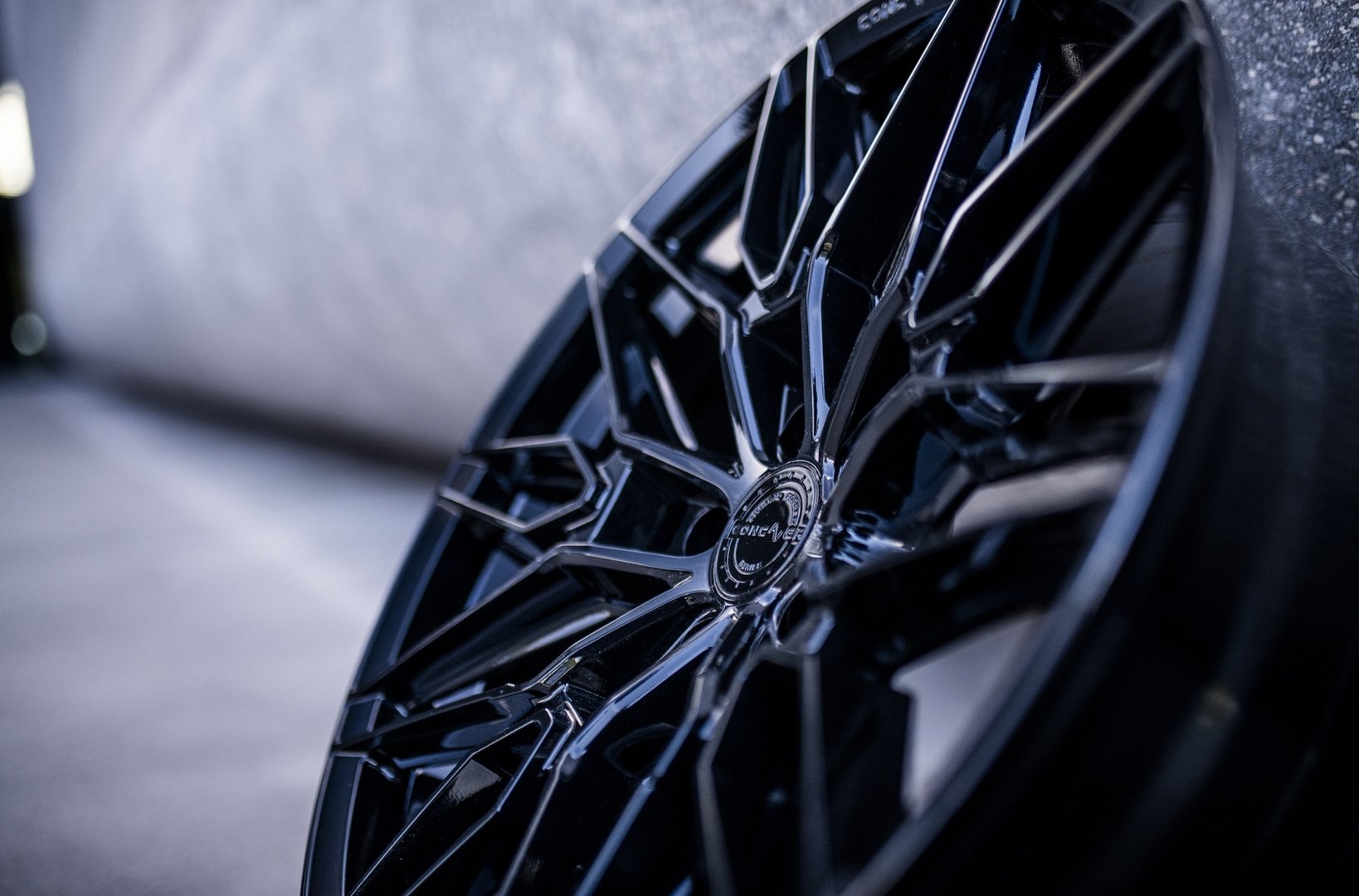 Concaver CVR6 21" 10,5J ET10-ET46 BLANK Platinum Black - obrazek 4