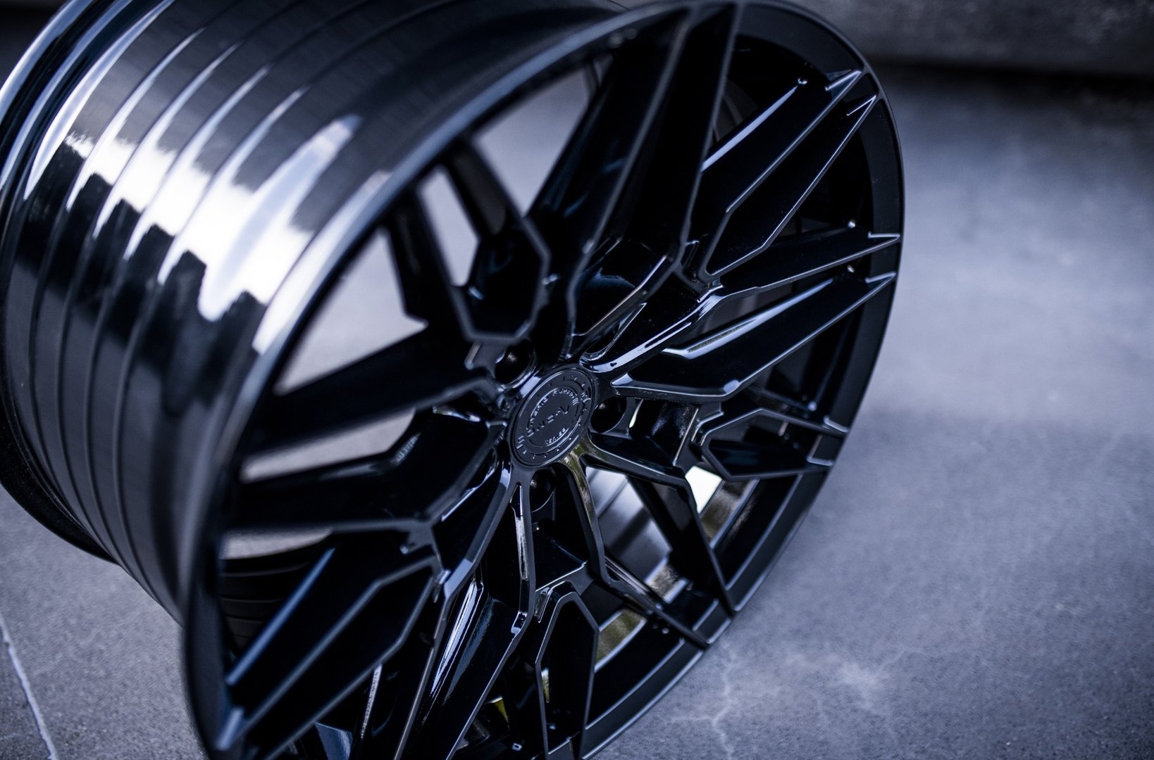 Concaver CVR6 21" 10,5J ET10-ET46 BLANK Platinum Black - obrazek 6