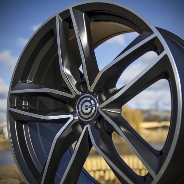 Carbonado Style 17" 7,5J ET35 5x112 Matt Black Front Polished - obrazek 6