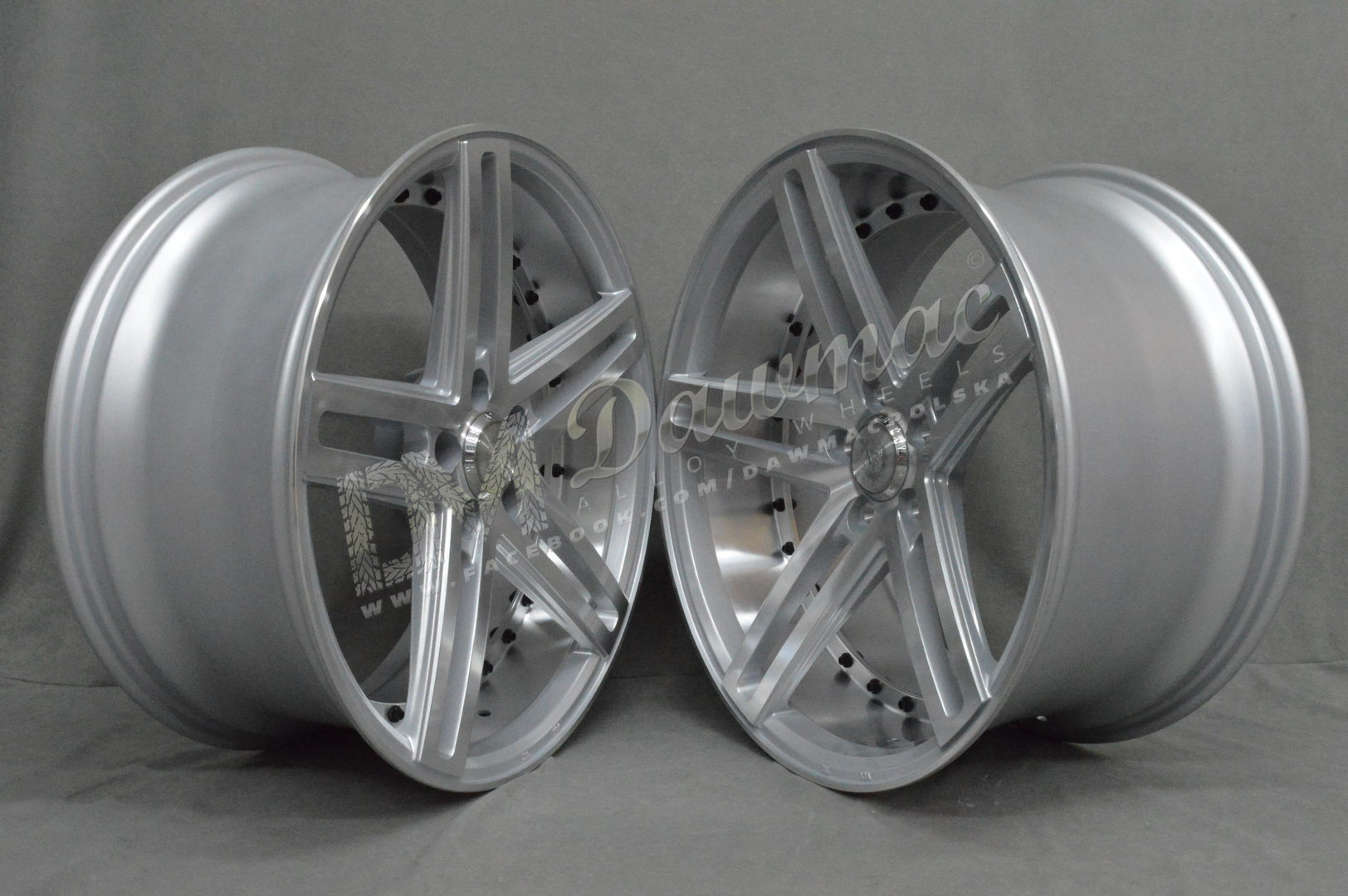 AXE EX20 22" 10,5J ET38 5x108-5x130 Silver Polished Face & Barrel - obrazek 3