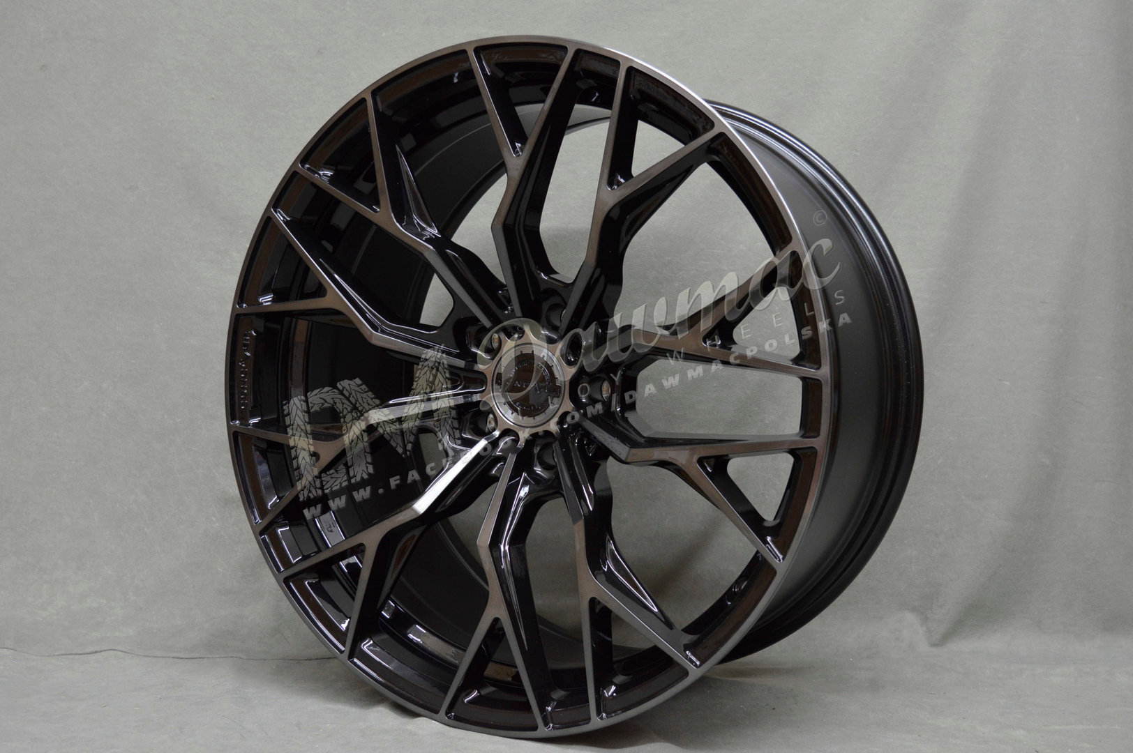 Concaver CVR1 20" 9,5J ET22-ET44 BLANK Double Tinted Black - obrazek 4