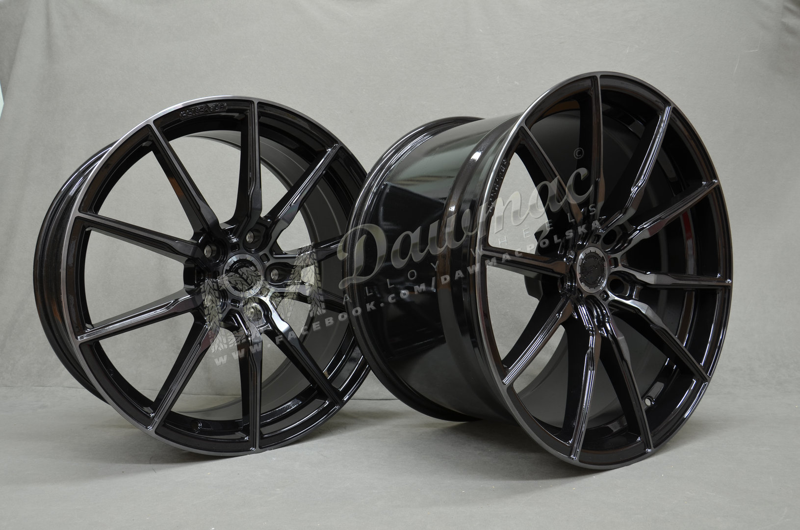 Concaver CVR4 20" 9,5J ET22-ET44 + 11J ET0-ET30 BLANK Double Tinted Black - obrazek 4