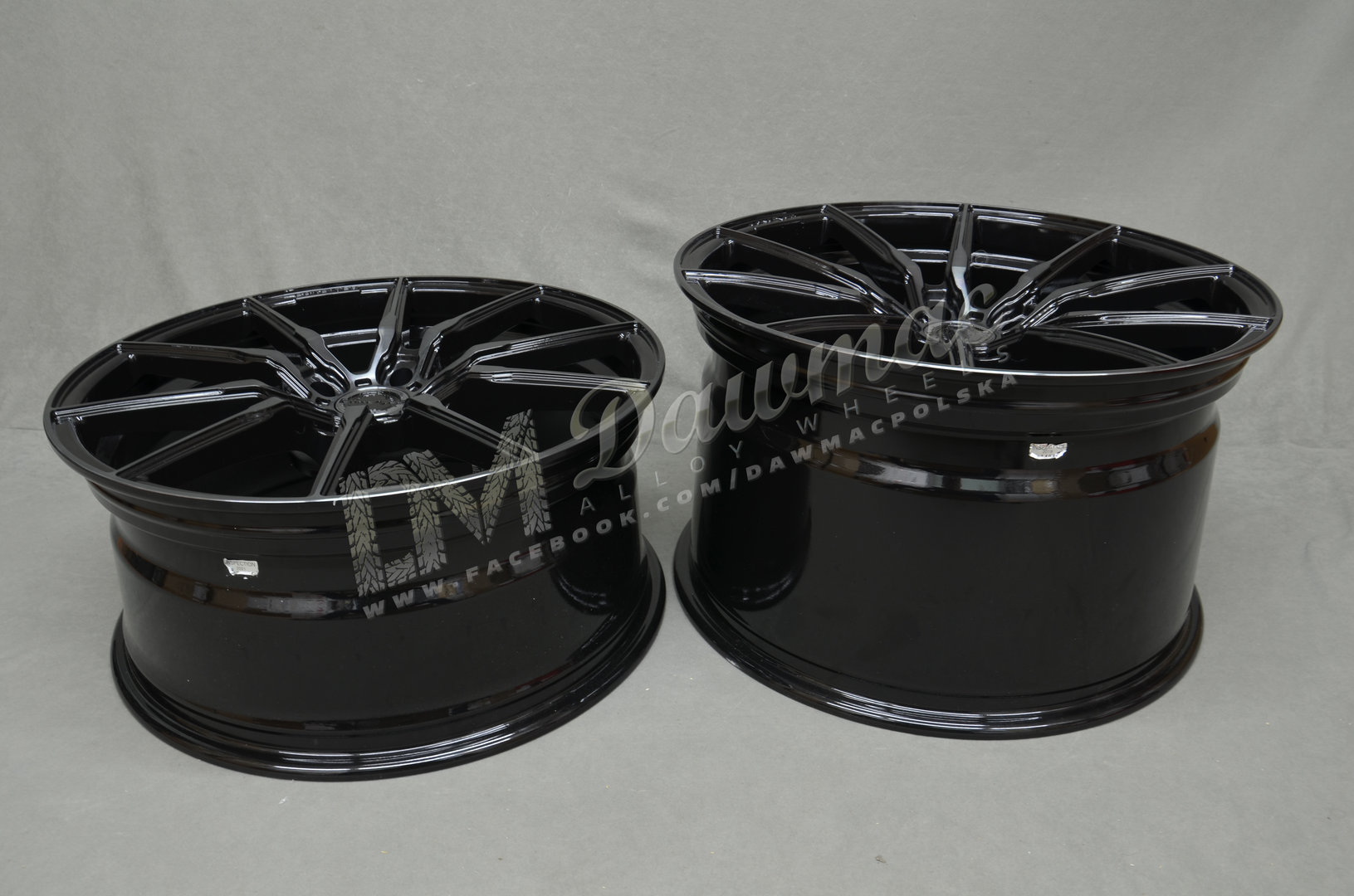 Concaver CVR4 20" 8J ET20-ET40 + 9J ET20-ET51 BLANK Double Tinted Black - obrazek 7