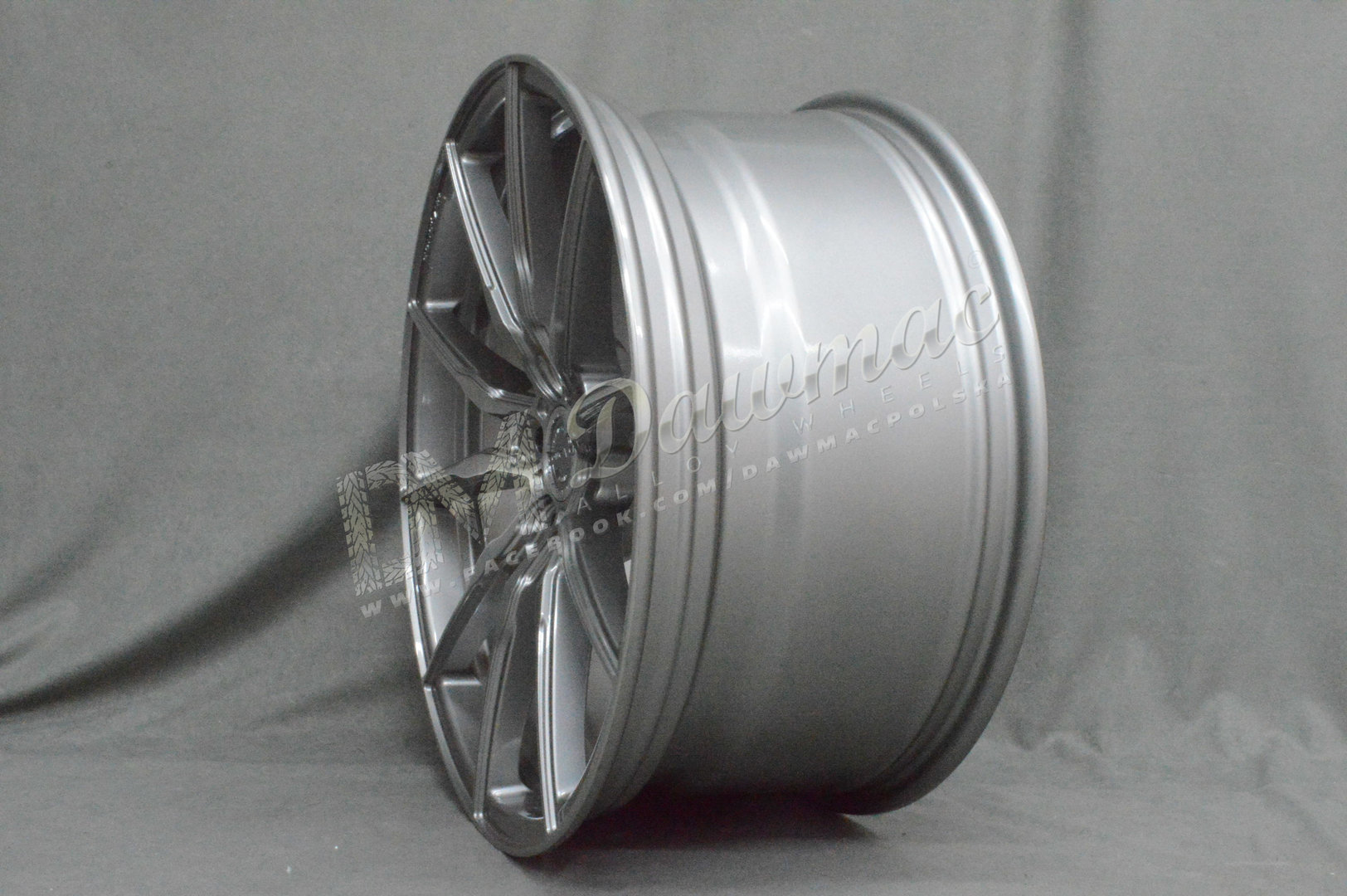 Concaver CVR4 20" 9J ET20-ET51 + 10J ET20-ET48 BLANK Brushed Titanium - obrazek 3