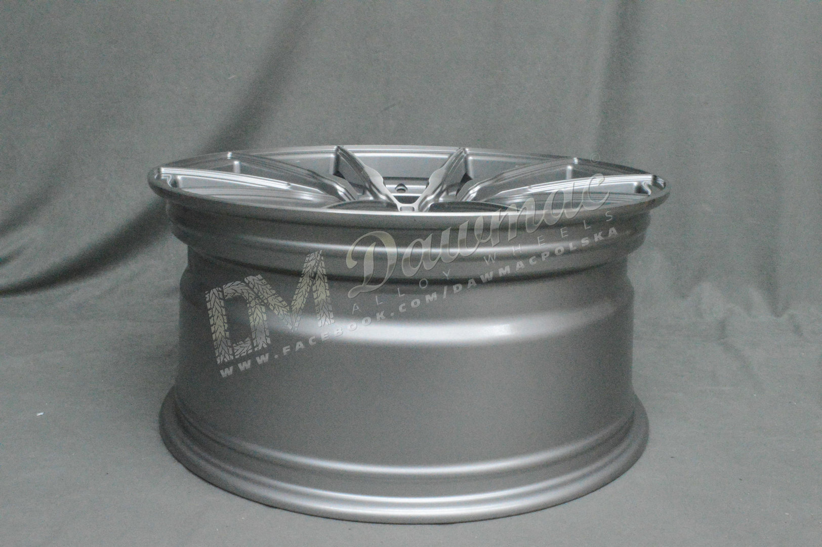 Concaver CVR4 20" 9J ET20-ET51 BLANK Brushed Titanium - obrazek 7