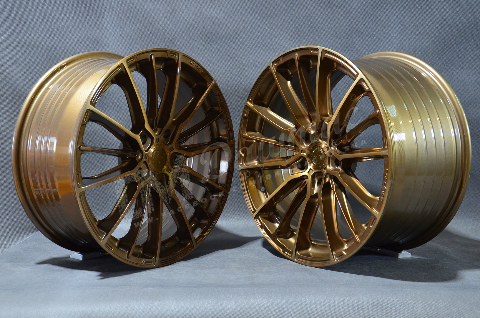 Concaver CVR7 19" 8J ET20-ET40 + 19" 10J ET20-ET51 BLANK Brushed Bronze - obrazek 3