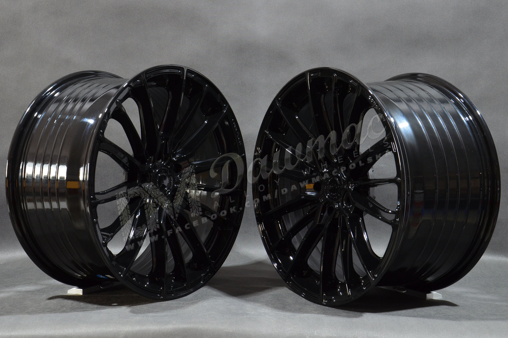 Concaver CVR7 19" 9J ET20-ET40 + 10J ET20-51 BLANK Platinum Black - obrazek 3