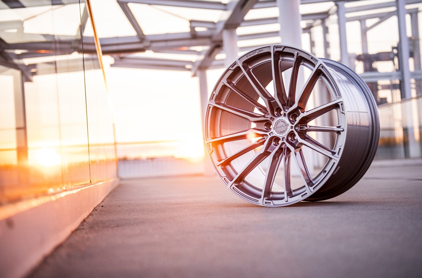 Concaver CVR7 21" 10.5J ET10-ET46 BLANK Brushed Titanium - obrazek 4