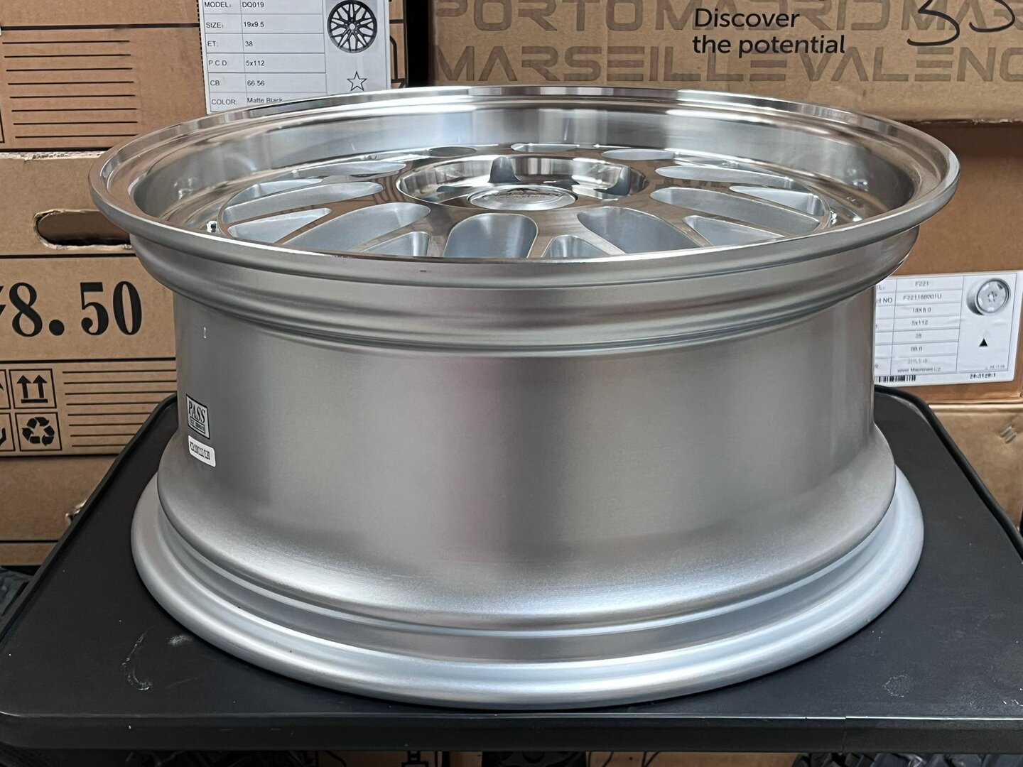 Forzza Spot 17" 7.5J ET40 5x112. 5x120 Silver Face Machined - obrazek 6