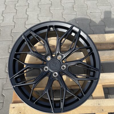 Seventy9 SCF-P 18" 8J ET40 5x108 Half Black Matt