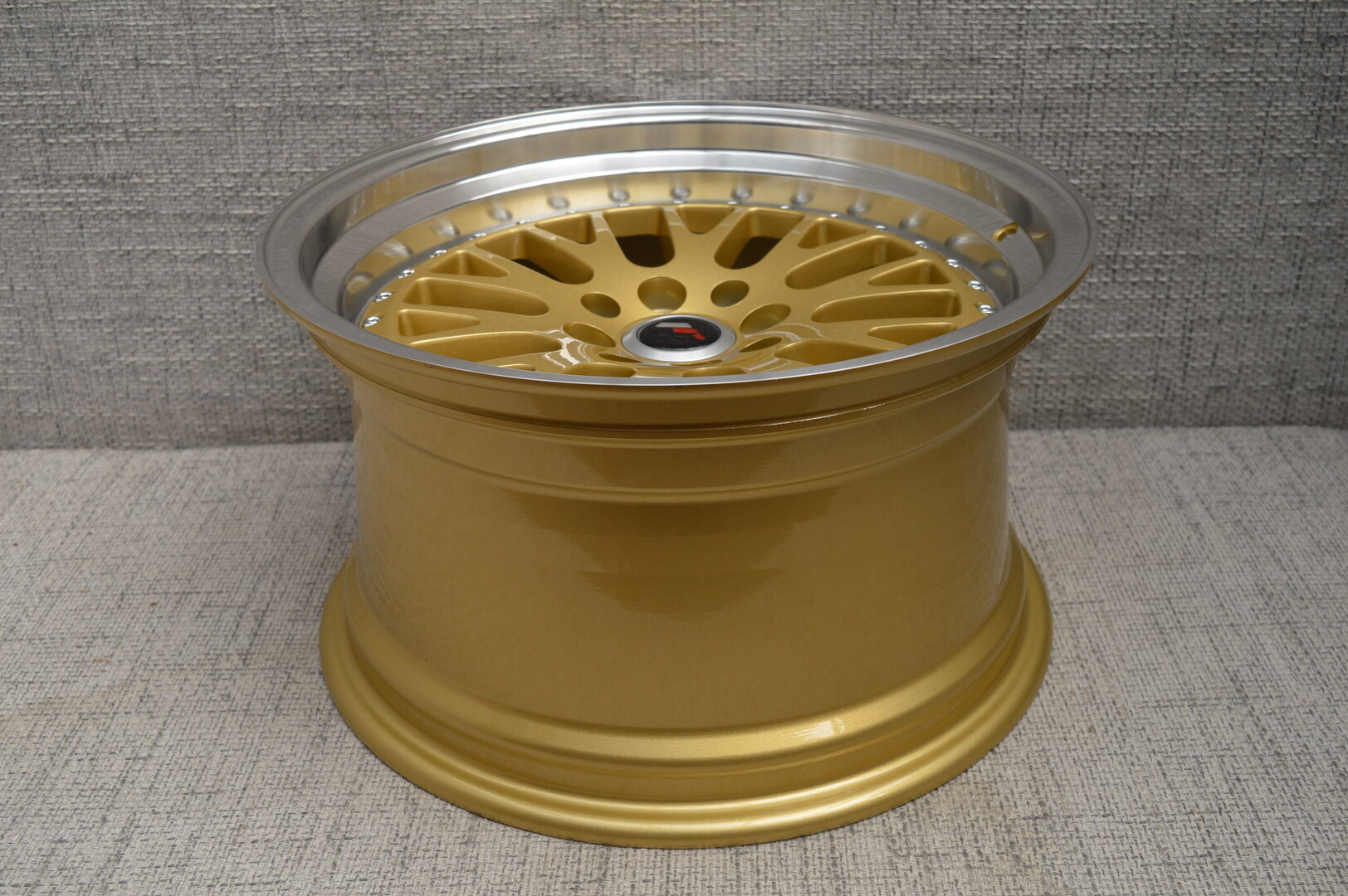 Japan Racing JR10 17" 8J ET35 BLANK Gold - obrazek 6