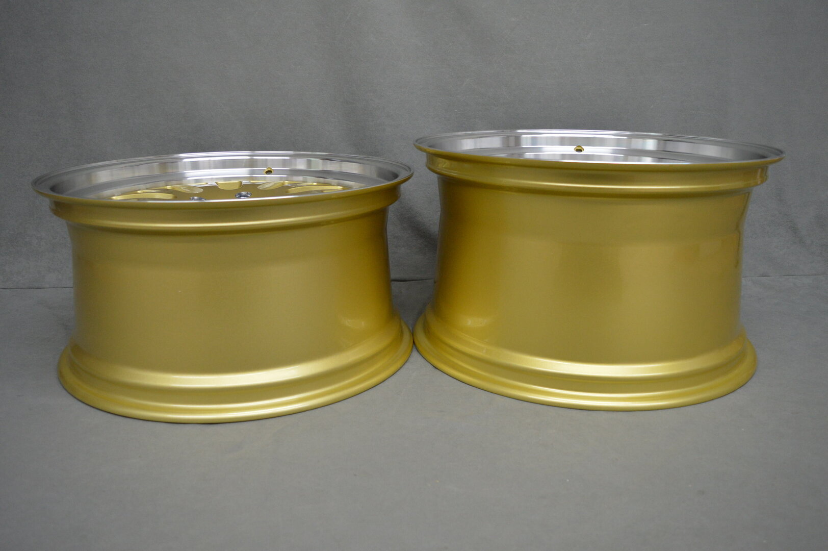 Japan Racing JR10 19" 8,5J ET20-ET35 + 9,5J ET20-ET35 BLANK Gold - obrazek 7