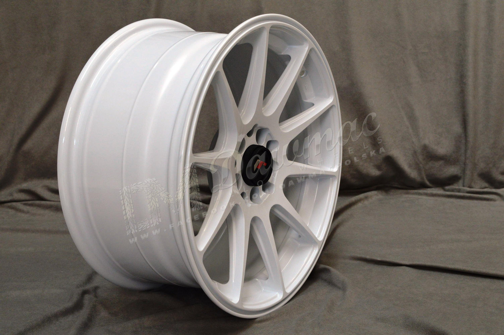 Japan Racing JR11 17" 7,25J ET35-ET40 + 9J ET25-ET35 BLANK White - obrazek 4