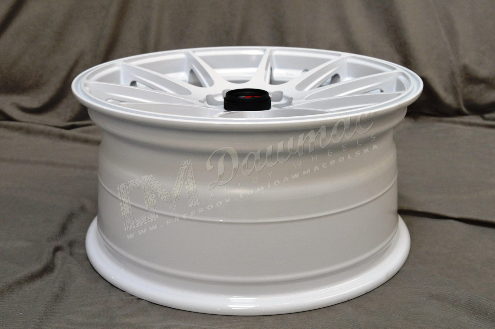Japan Racing JR11 17" 8,25J ET35 4x100/4x114,3 White - obrazek 8