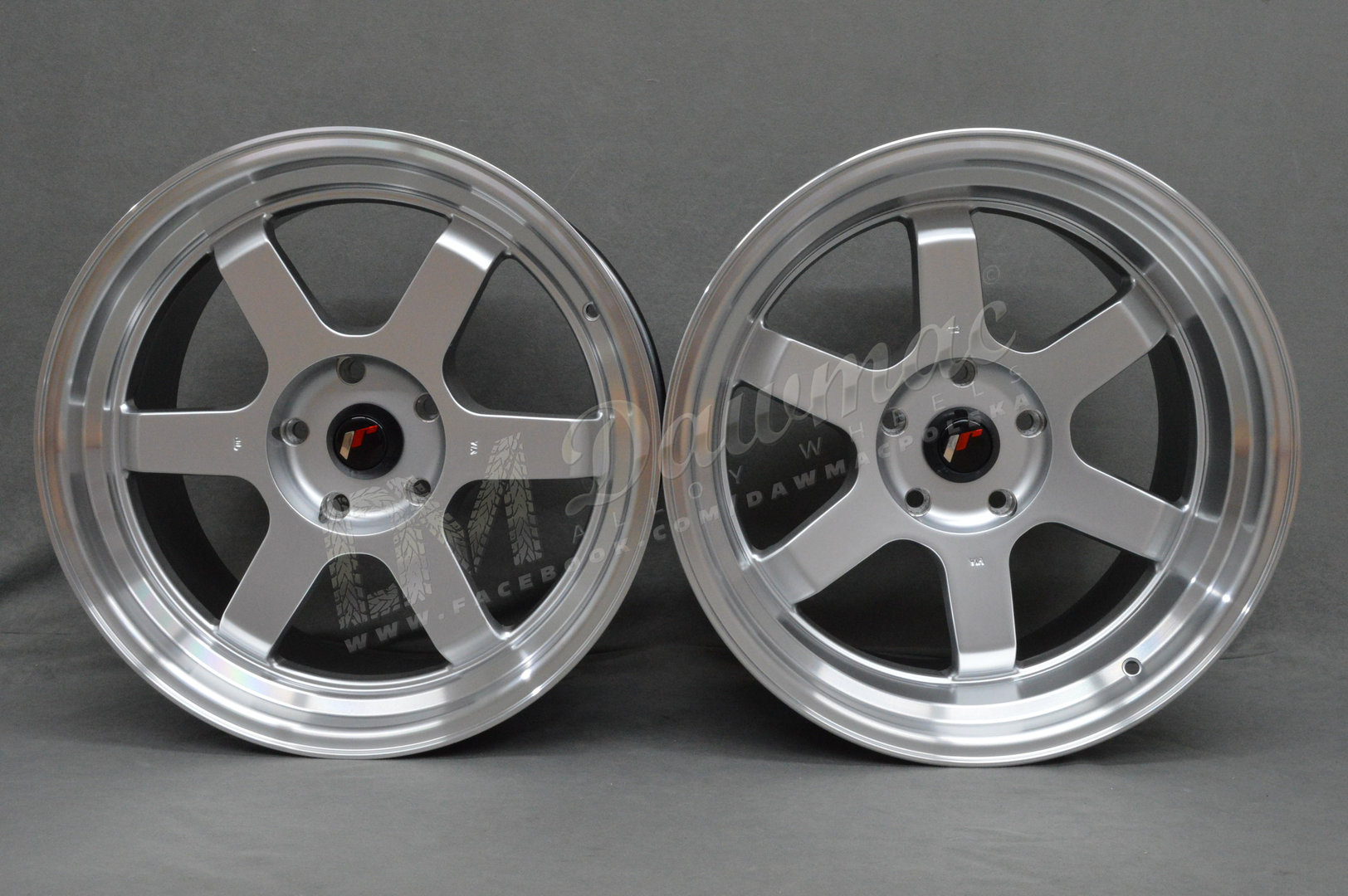 Japan Racing JR12 16" 8J ET20-ET22 + 9J ET20 BLANK Hyper Silver - obrazek 2