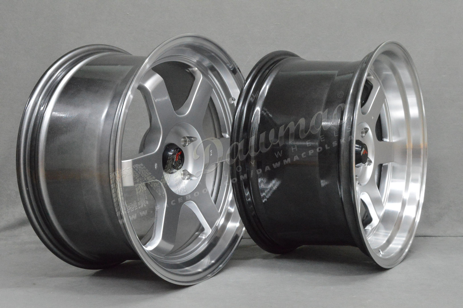 Japan Racing JR12 17" 8J ET33 + 9J ET25 4x100/4x114,3 Hyper Silver - obrazek 5