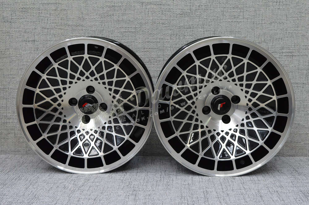 Japan Racing JR14 16" 9J ET0 4x100 Gloss Black Machined Face