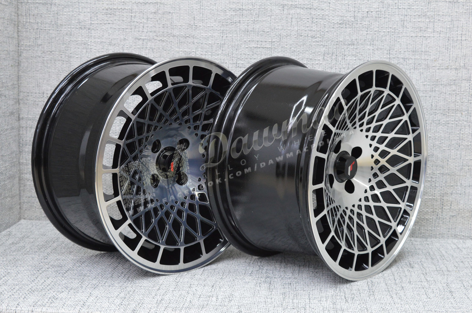 Japan Racing JR14 16" 9J ET0 4x100 Gloss Black Machined Face - obrazek 5