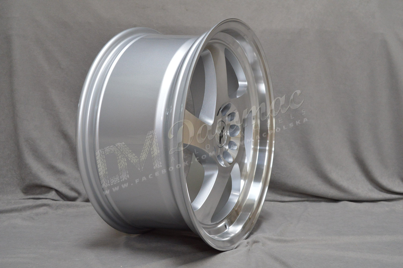 Japan Racing JR15 18" 9,5J ET20-ET40 BLANK Silver Machined - obrazek 4