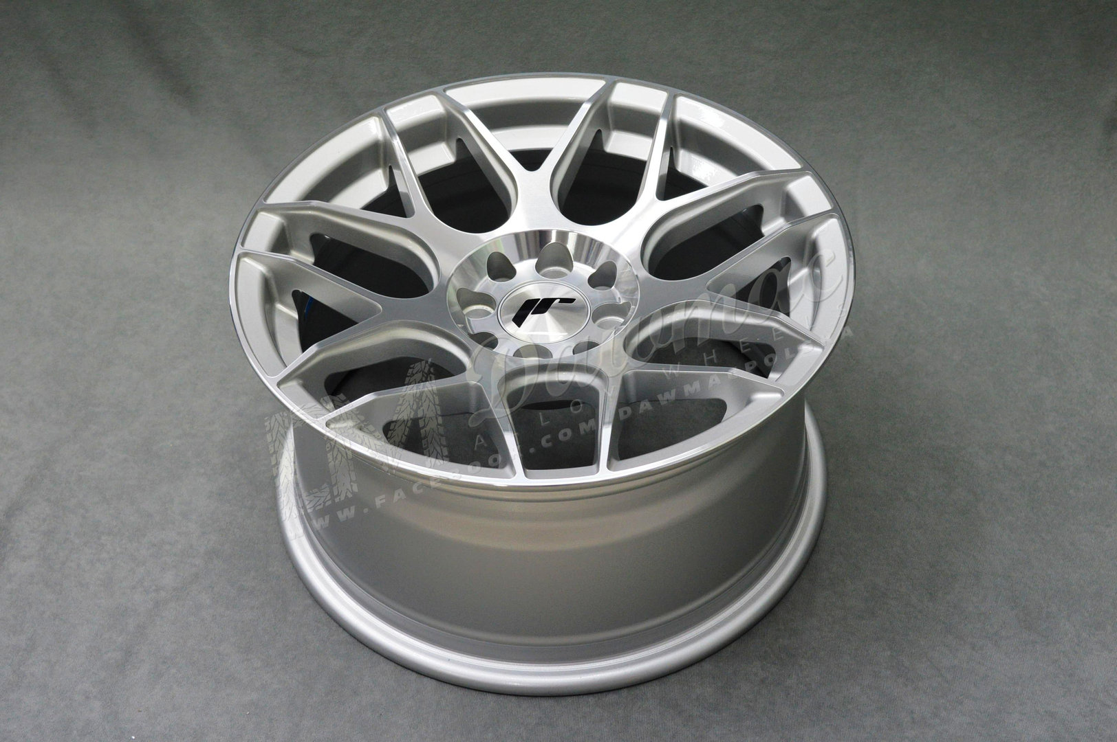 Japan Racing JR18 16" 7J ET25 4x100/4x108 Silver Machined - obrazek 5