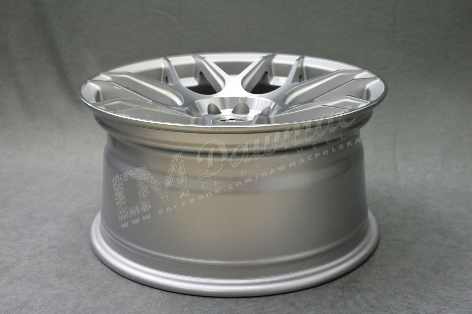 Japan Racing JR18 16" 7J ET25 4x100/4x108 Silver Machined - obrazek 7