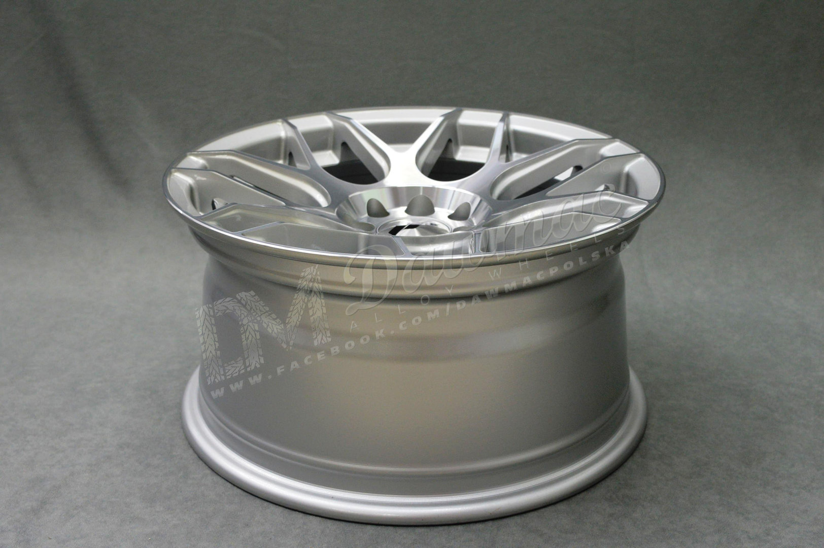 Japan Racing JR18 16" 7J ET35 4x100/4x114,3 Silver Machined - obrazek 6