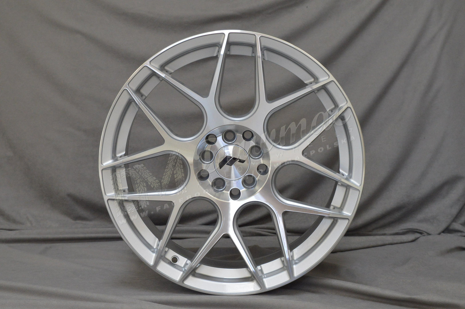 Japan Racing JR18 17" 7J ET40 4x100/4x114,3 Silver Machined - obrazek 2