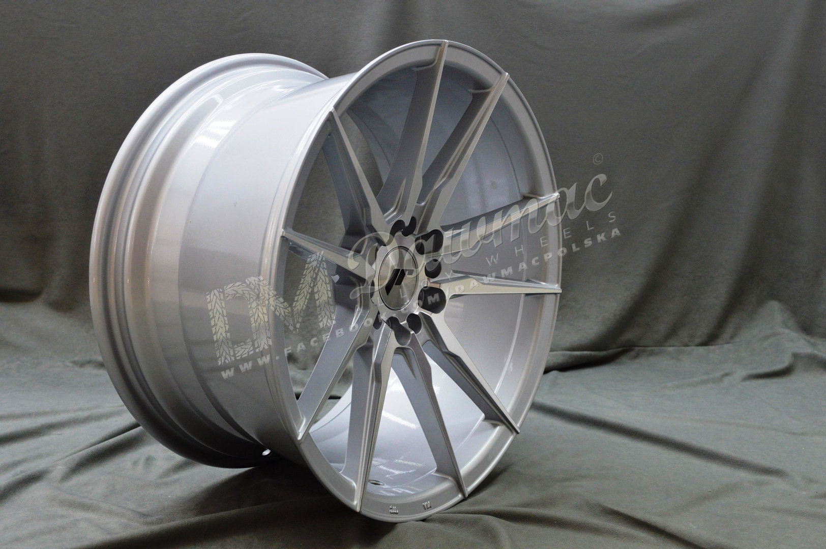 Japan Racing JR21 18" 9,5J ET20-ET40 BLANK Silver Machined Face - obrazek 4