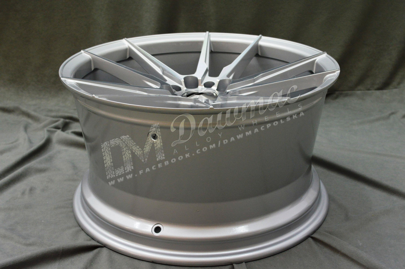 Japan Racing JR21 18" 9,5J ET20-ET40 BLANK Silver Machined Face - obrazek 6